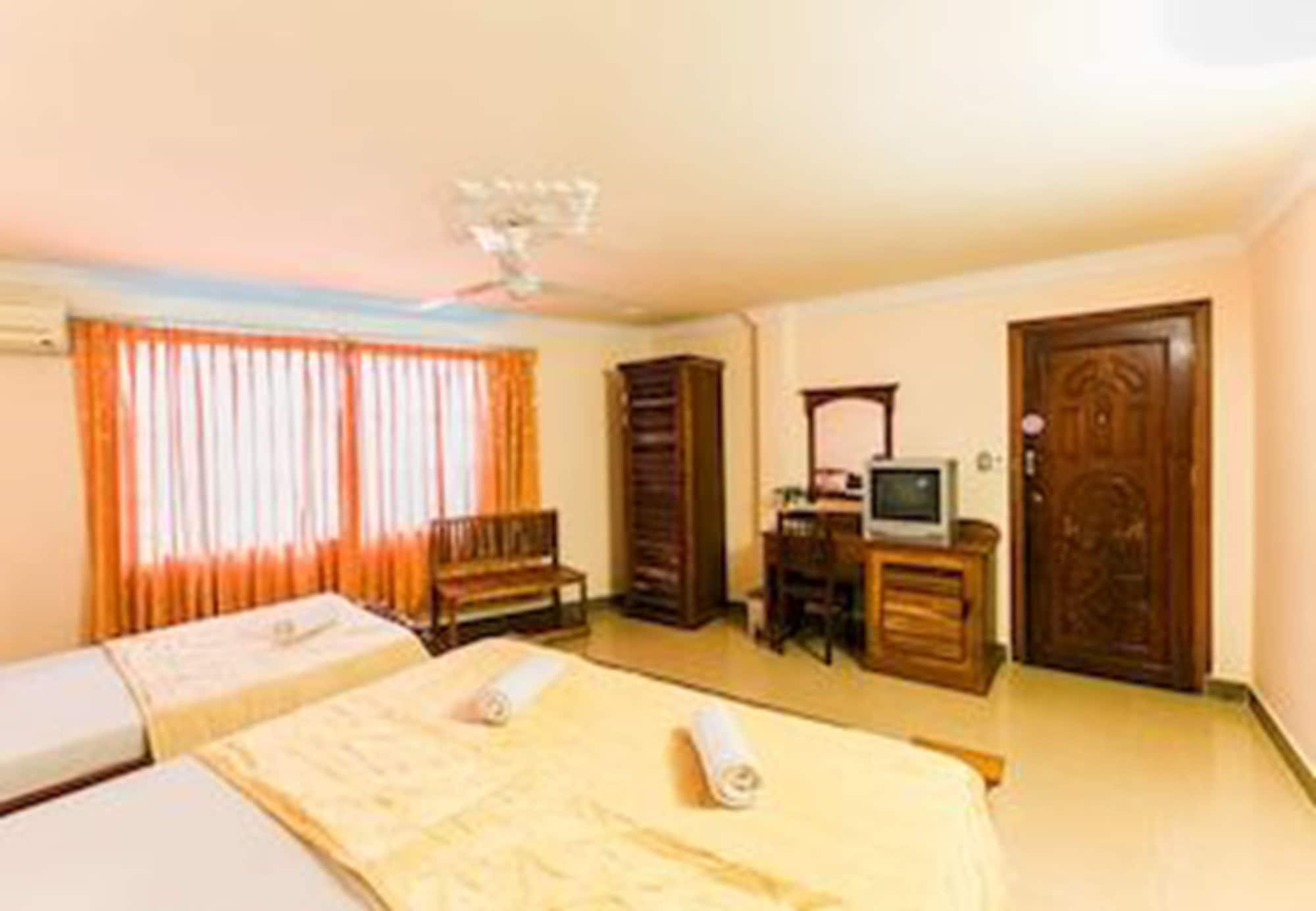 Asia Hotel Баттамбанг Екстер'єр фото
